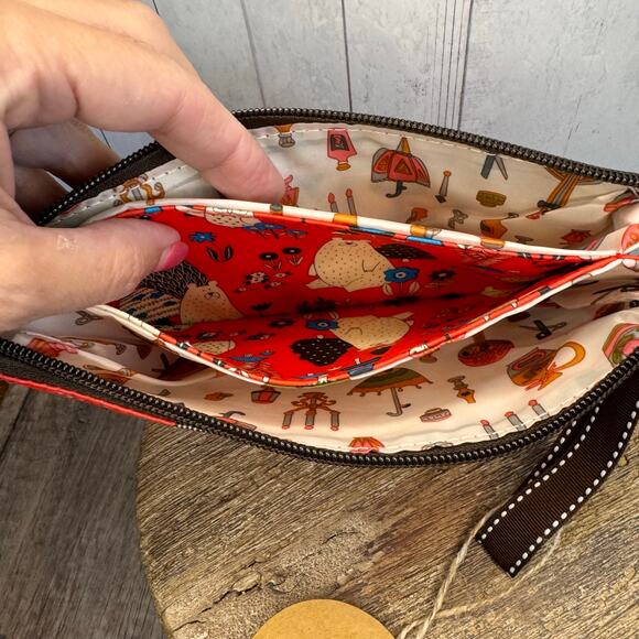 Woodland Bears Red Clutch Purse Makeup Bag Wristlet Forest Owl Red Wallet NEW - Picture 8 of 8